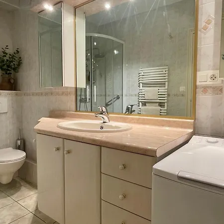 Apartament Avec Balcon Et Parking *